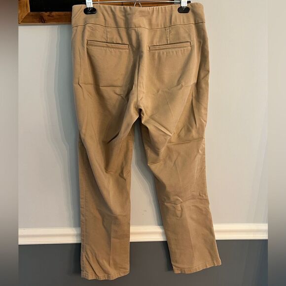 Women’s Size 12 Pull On Tan Khaki Straight Leg Pants - Picture 2 of 7